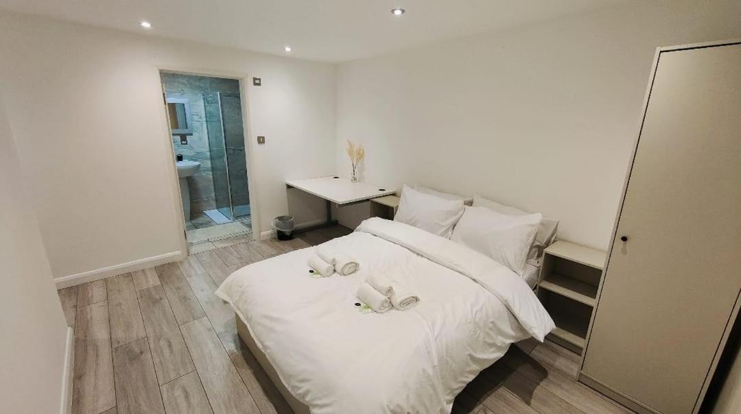 Flat 2 Wimbledon Apartment London